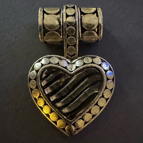 ♥️ Heart Pendant - Picture 3 of 5
